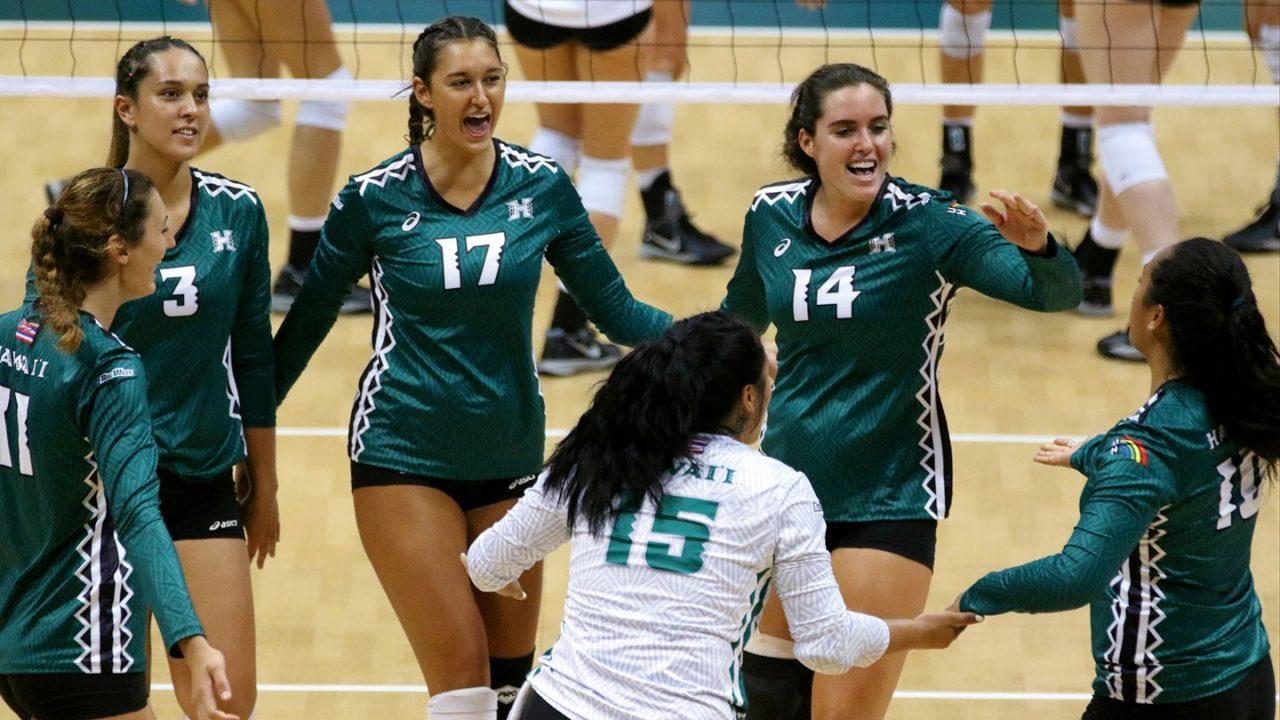 Hawaii Squeaks Past USC In Opening Round Action