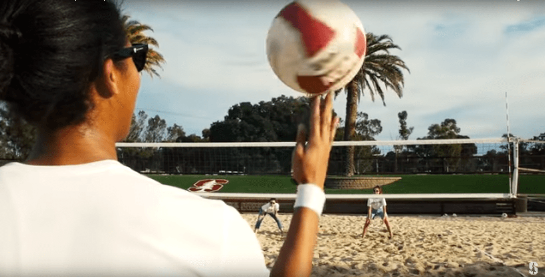Top Gun's beach volleyball scene vs. Maverick's volleyball: a detailed  comparison.