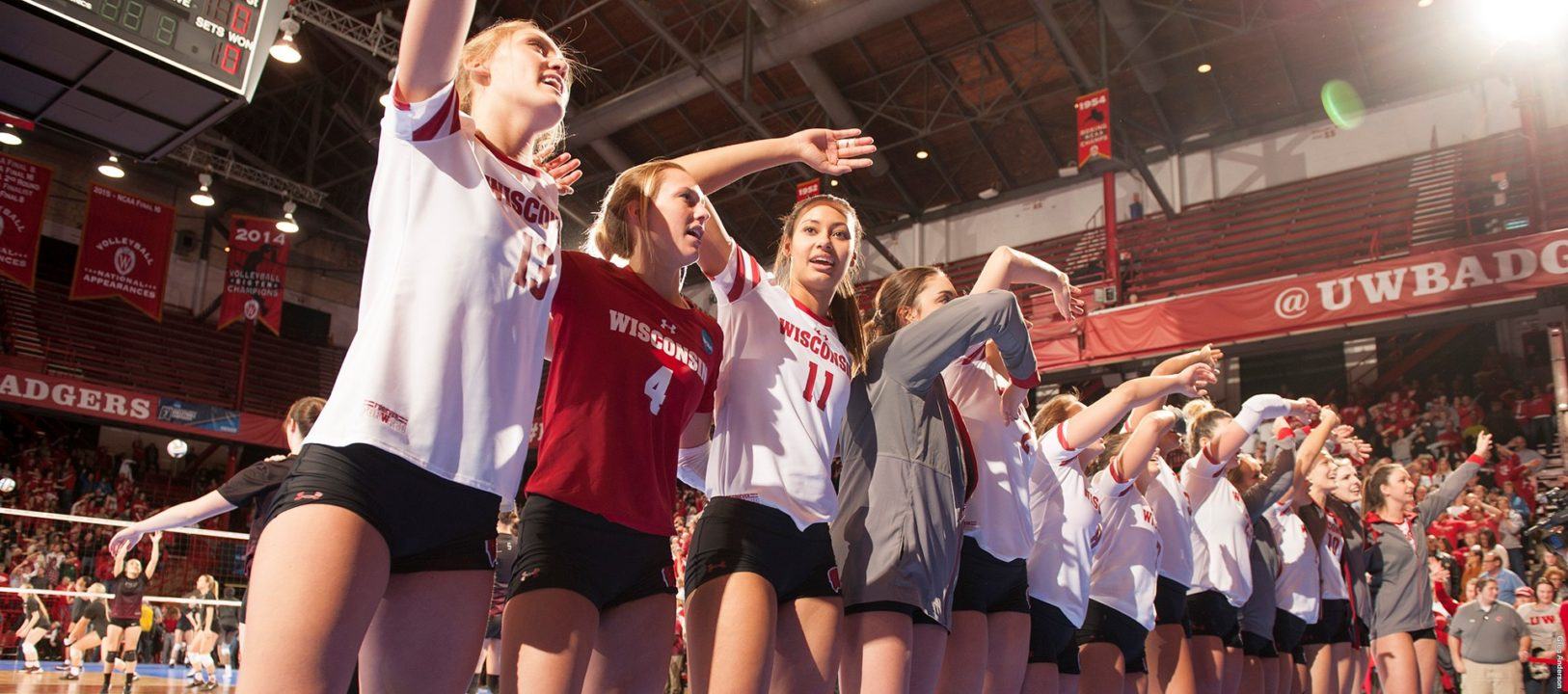 Freshman Syd Hilley Starts at Setter in Wisconsin’s Spring Debut
