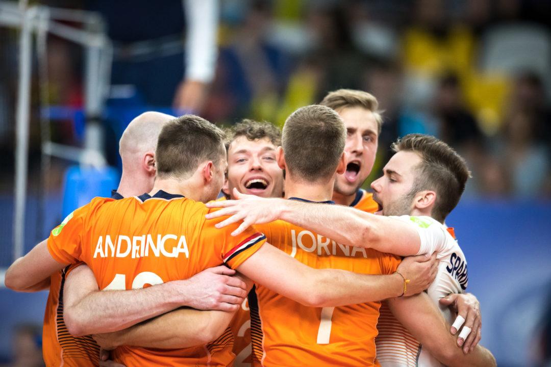 Dutch Stick With World League Squad Members at Euro Championships