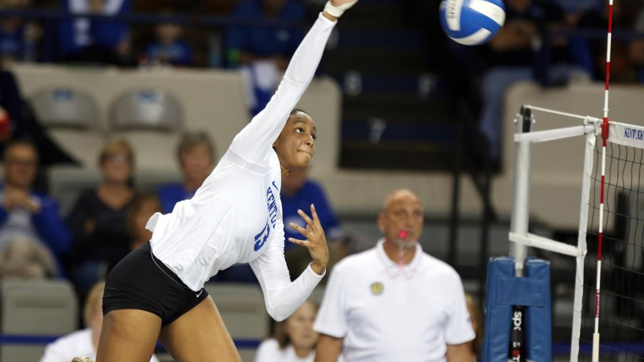 #14 Kentucky Tops #17 USC 3-1 for Second Win of the Day