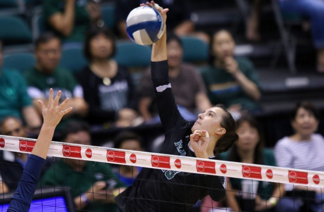 Hawaii Remains Undefeated in Conference with Sweep of UC Davis