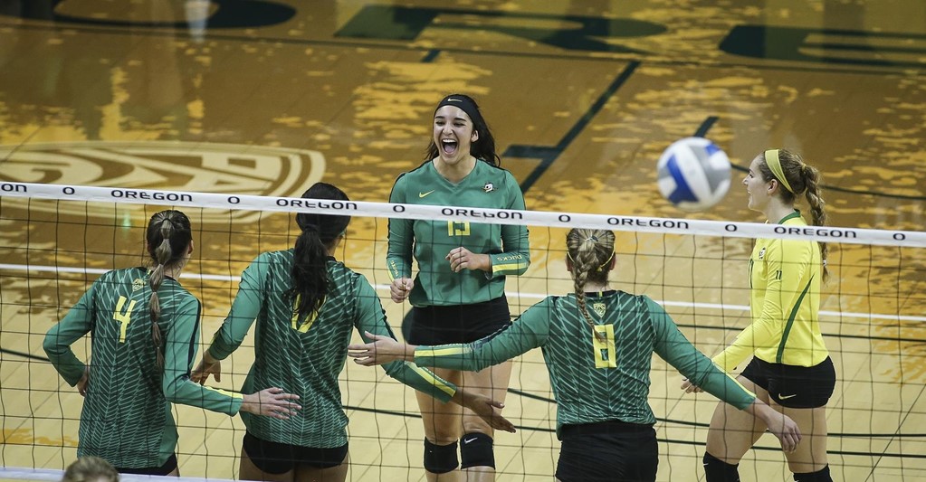 #15 Oregon Illustrates Roster Balance in Sweep of Cal