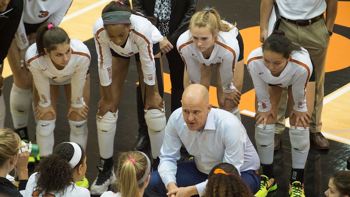 #5 Texas Has Three Players With Double-Digit Kills In Sweep Of TCU