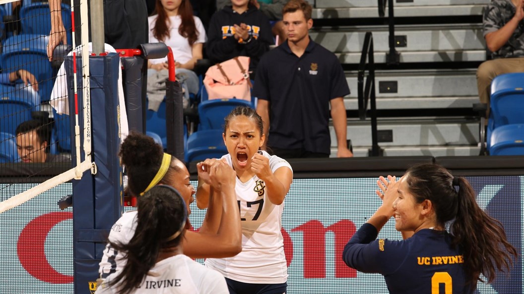 UC Irvine Survives Pacific in Five Sets to Reach NIVC Quarterfinals