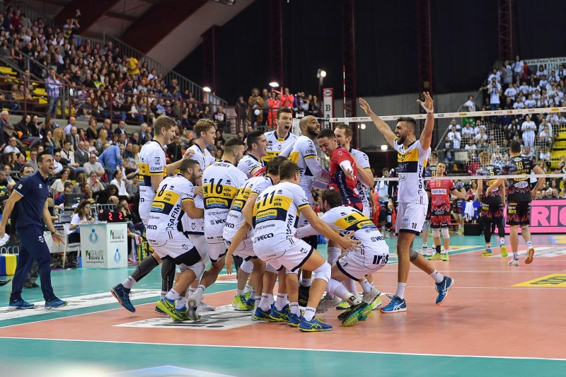 Italian Men: Modena Sweeps Sir Safety, Now Tied For Second In League