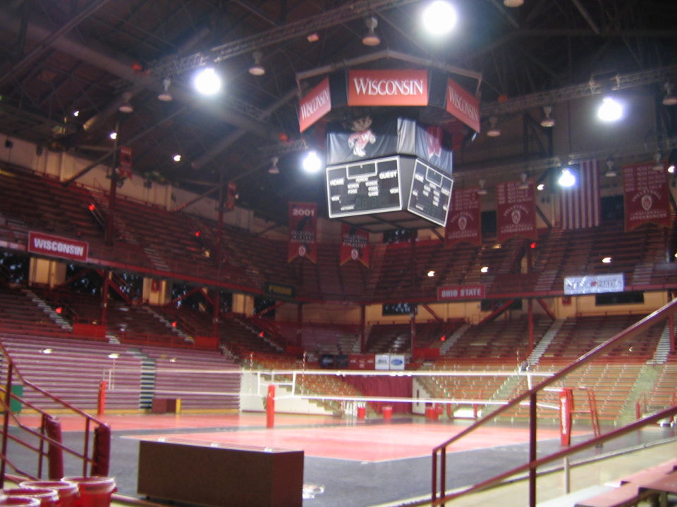 Wisconsin Volleyball Raises Ticket Prices for 2018