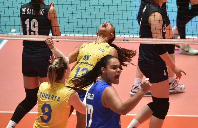 Tandara Drops 33 in Brazil's 4-Set Win; Dutch Sweep Poland