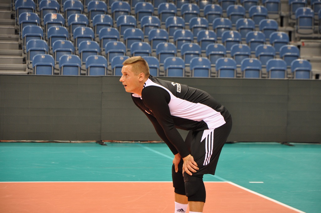 Poland Libero Damian Wojtaszek Suffers Knee Injury in Training