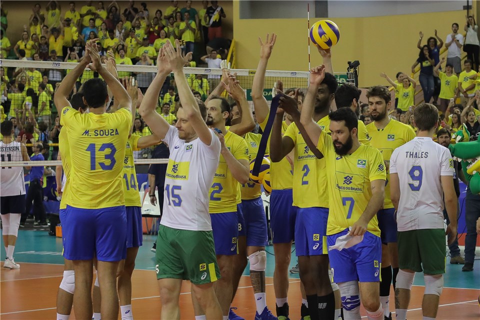 Poland, Brazil Tied Atop #VNL Standings, USA One Point Behind