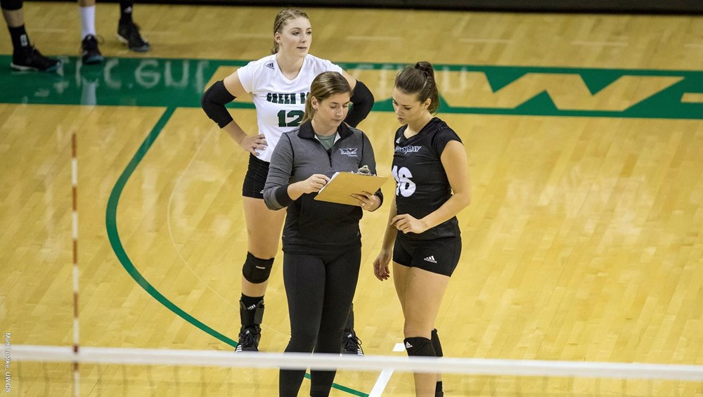 Memphis Names Alexa Wharton as Volleyball Assistant