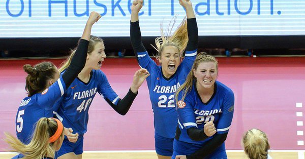 #3 Florida to Play Host to USC, Louisville, UCF at Bubly Invite
